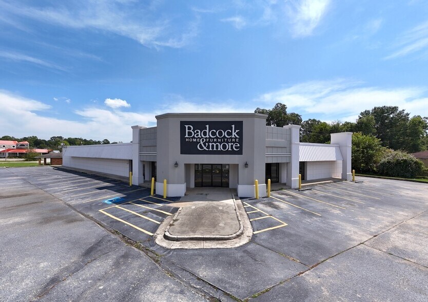 3318 Mercer University Dr, Macon-Bibb, GA à vendre - Photo du bâtiment - Image 1 de 20