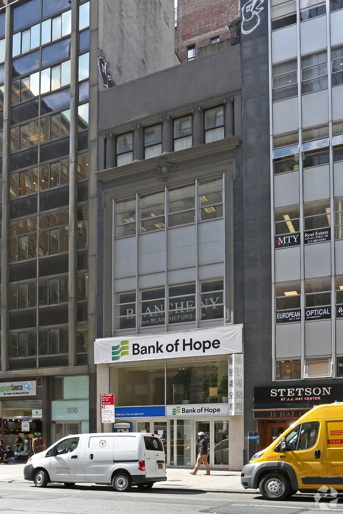 308 Fifth Ave, New York, NY à vendre Photo du bâtiment- Image 1 de 1