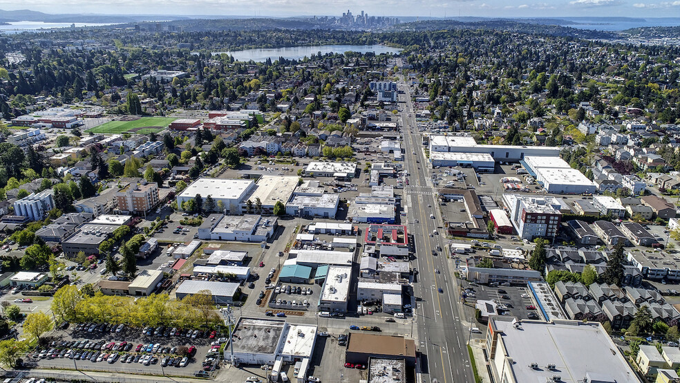 1114 N 97th St, Seattle, WA for sale - Aerial - Image 2 of 6