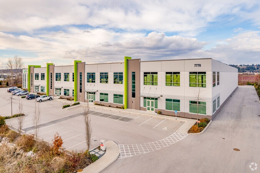 7770 N Fraser Way, Burnaby, BC à louer - Photo du bâtiment - Image 3 de 6