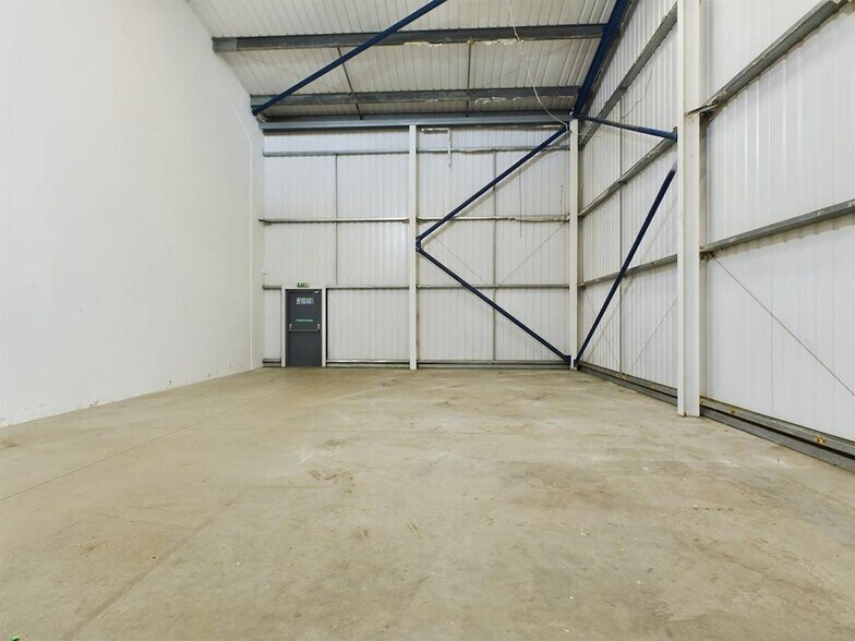 170 Rowan Rd, Londres à louer - Photo du bâtiment - Image 2 de 10