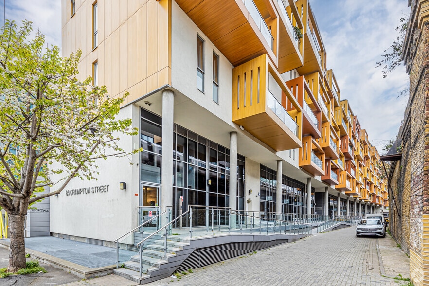 83 Crampton St, London for lease - Building Photo - Image 3 of 6