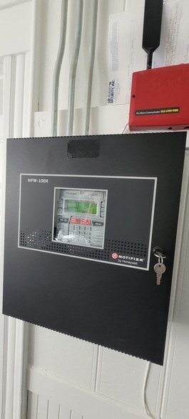 8-10 E Hoosac St, Adams, MA à vendre - Photo du bâtiment - Image 3 de 93