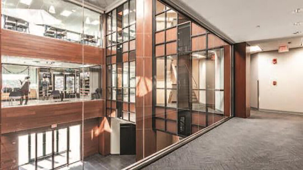 4030 Vincennes Rd, Indianapolis, IN à louer - Photo intérieure - Image 2 de 15