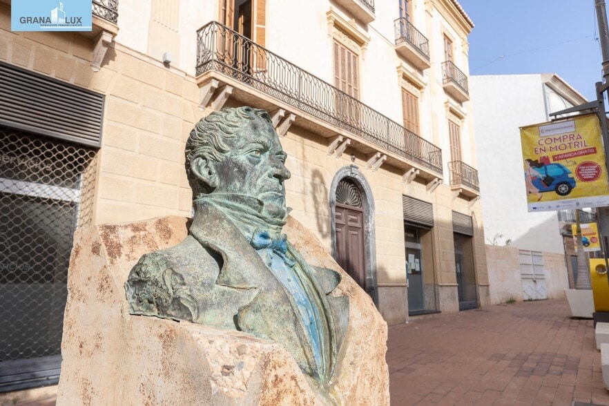 Plaza Francisco Javier de Burgos, 4, Motril, Granada à vendre - Photo du bâtiment - Image 2 de 19
