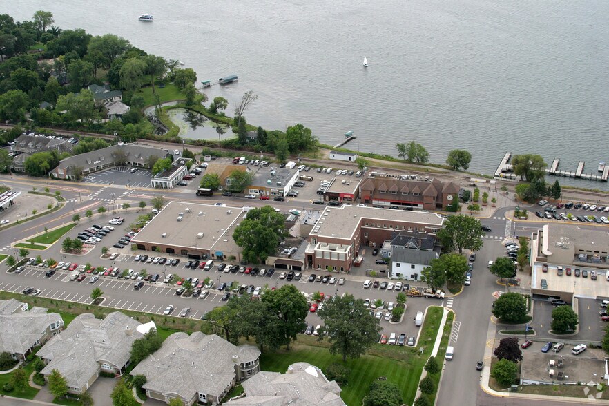 744-810 Lake St E, Wayzata, MN for lease - Aerial - Image 2 of 17
