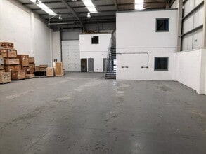 Tom Dando Clos, Normanton à louer Photo intérieure- Image 2 de 3