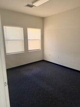 421 Commercial Ct, Venice, FL for lease Interior Photo- Image 2 of 7