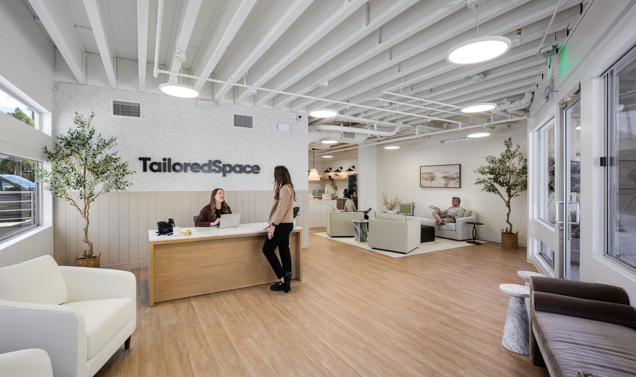 990 Highland Dr, Solana Beach, CA for lease Interior Photo- Image 1 of 12