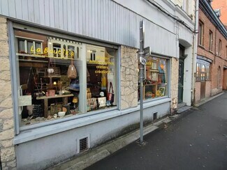 Plus de détails pour Commerce de détail à vendre