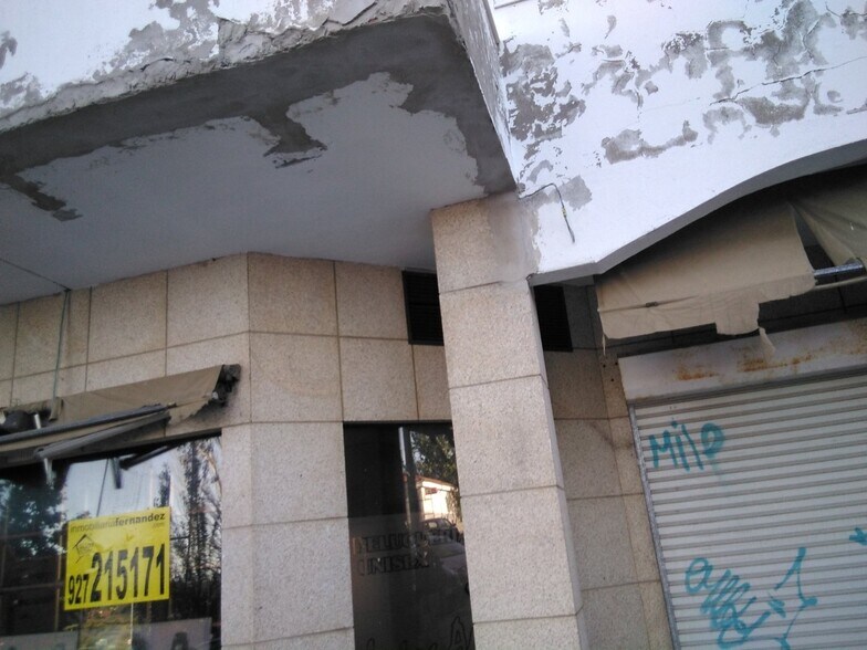 Commerce de détail dans Cáceres, Cáceres à louer - Photo du bâtiment - Image 1 de 2