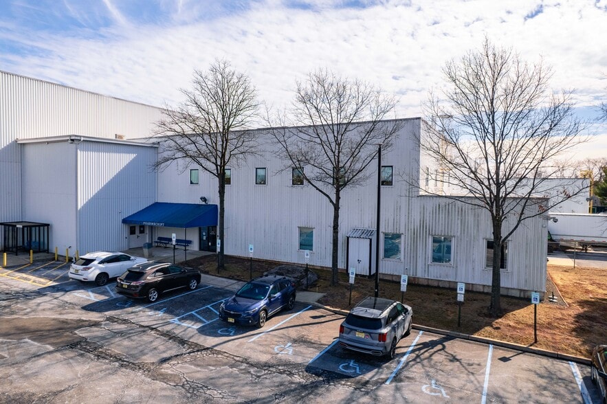 150 Pierce St, Somerset, NJ for sale - Building Photo - Image 2 of 25