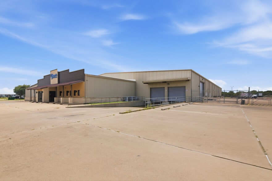 8316 Lone Tree Rd, Victoria, TX for sale - Building Photo - Image 3 of 77