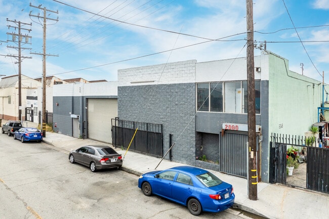 More details for 2080 Belgrave Ave, Huntington Park, CA - Industrial for Auction