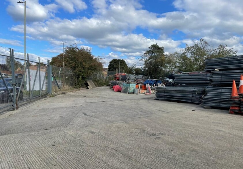 12 Canal Road, Trowbridge for lease - Building Photo - Image 2 of 2