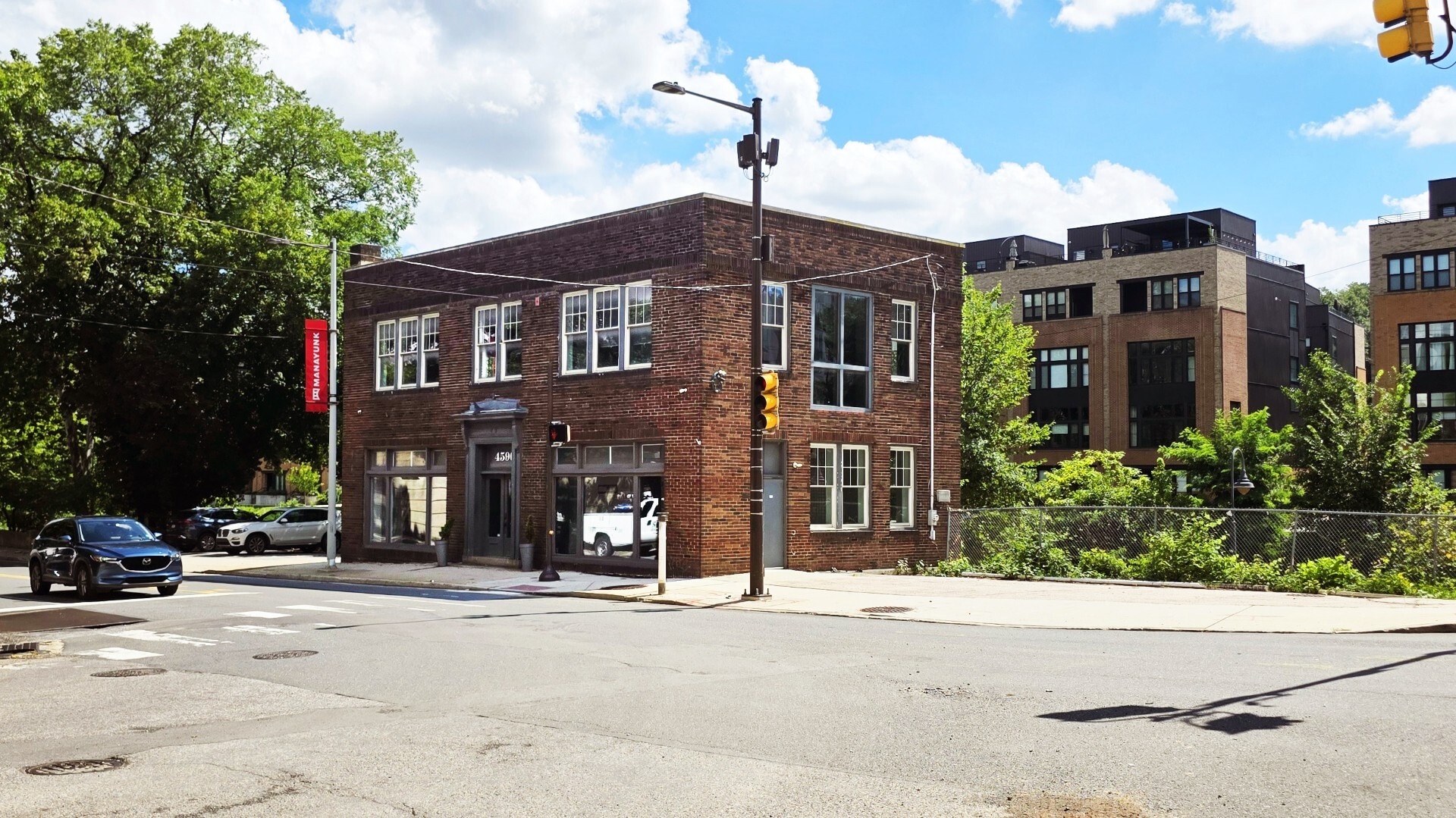 4590 Main St, Manayunk, PA à louer Photo du bâtiment- Image 1 de 16