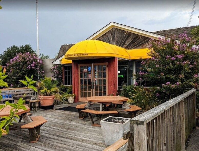 14442 Solomons Island Rd, Solomons, MD for lease - Primary Photo - Image 1 of 38