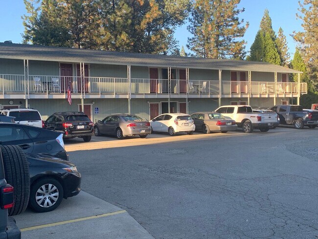 Plus de détails pour 8592 La Porte Rd, Brownsville, CA - Services hôteliers à vendre