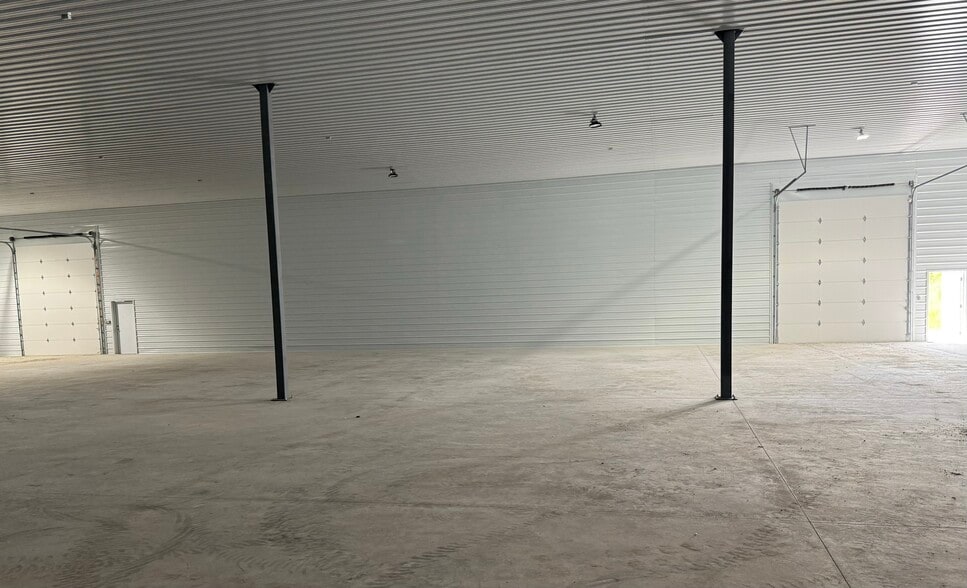 4657 S Limit Ave, Sedalia, MO à louer - Photo du bâtiment - Image 3 de 4