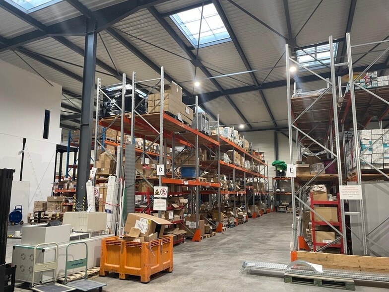 Office in Roissy-en-France for lease - Interior Photo - Image 2 of 11