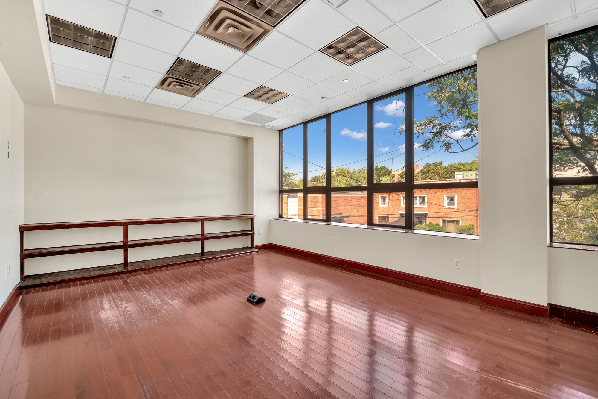 10 Broad St W, Fleetwood, NY à louer Photo intérieure- Image 1 de 5