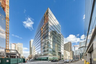 Plus de détails pour 24-01 44th Rd, Long Island City, NY - Bureau, Commerce de détail à louer