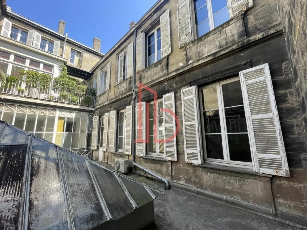 Office in Bordeaux for sale Building Photo- Image 1 of 9