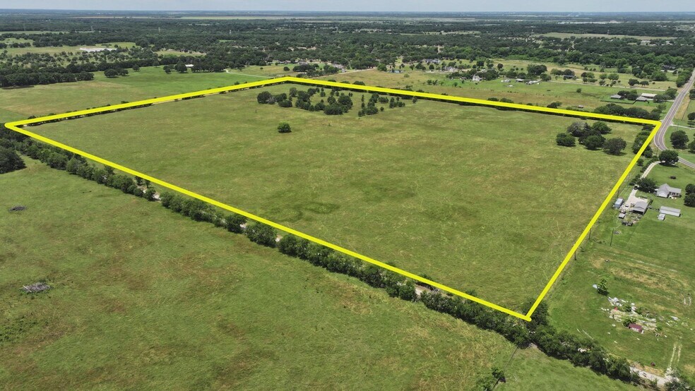 Farm Road 148 portefeuille de 2 propriétés à vendre sur LoopNet.ca - Vidéo sur l’inscription commerciale - Image 2 de 12