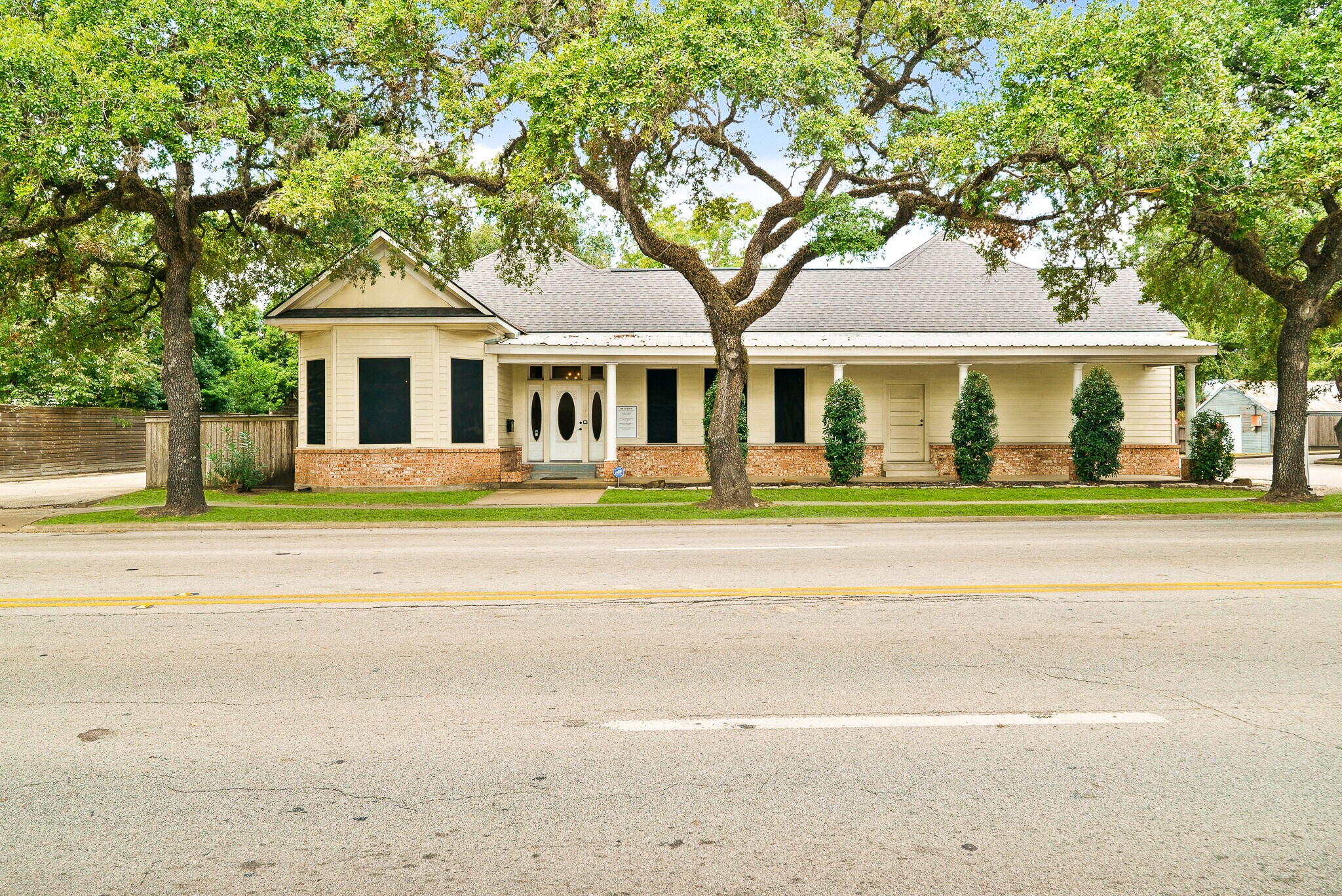 800 Jackson St, Richmond, TX à vendre Photo du bâtiment- Image 1 de 39