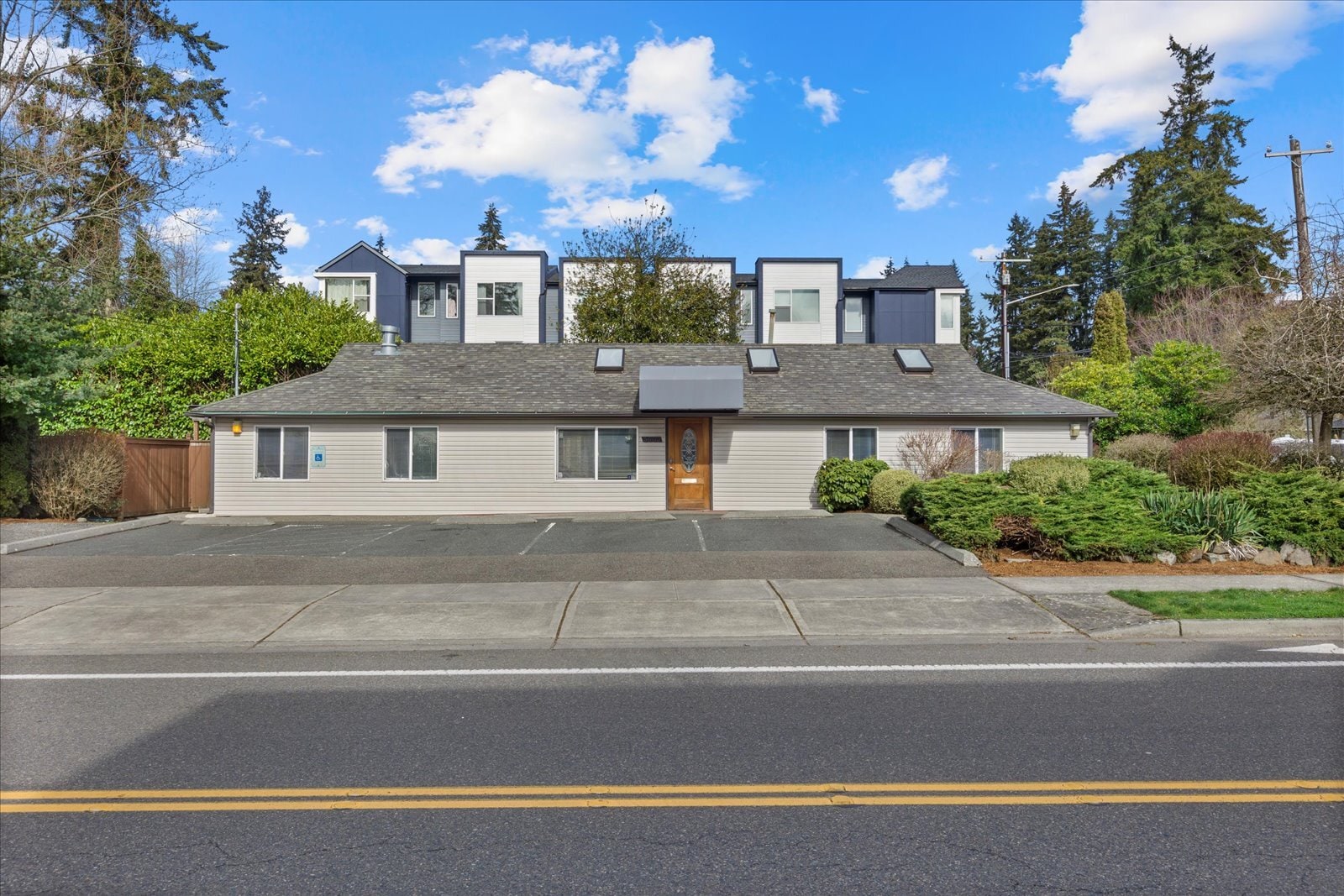 5603 230th St SW, Mountlake Terrace, WA for sale Primary Photo- Image 1 of 19