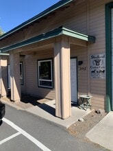 2442 SE 1st St, Redmond, OR for lease Interior Photo- Image 1 of 7