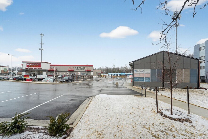 3608 Milford Mill Rd, Windsor Mill, MD à louer - Photo du bâtiment - Image 3 de 15