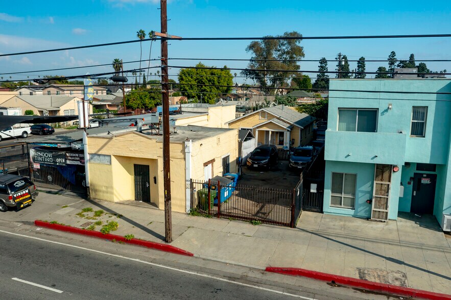 6804 S Hoover St, Los Angeles, CA à vendre - Photo du bâtiment - Image 3 de 21