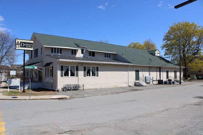 Plus de détails pour 50 W Main St, Ayer, MA - Bureau à louer