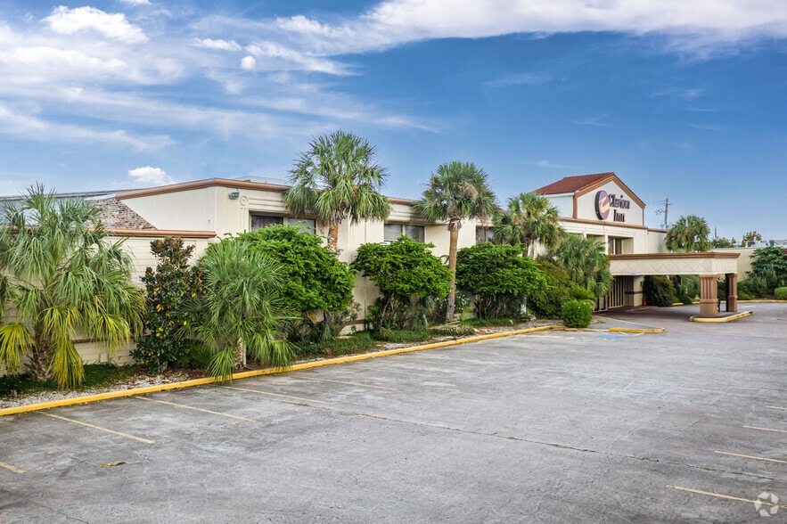 925 Highway 332, Lake Jackson, TX à vendre - Photo principale - Image 1 de 22