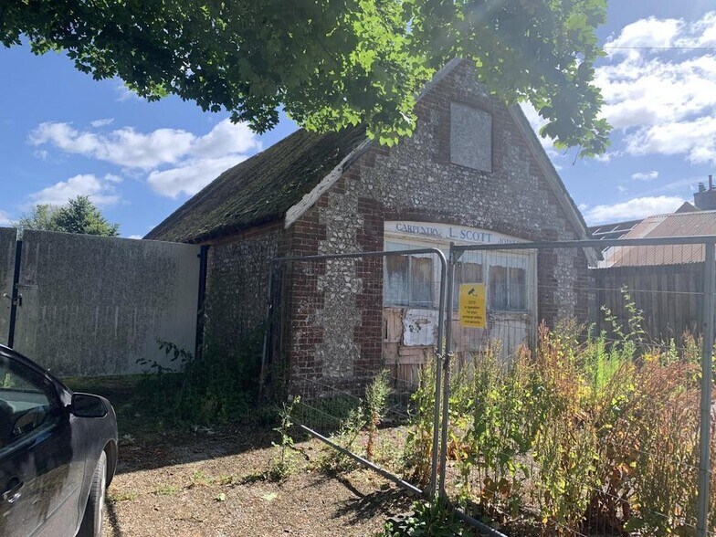 130 Chalton Ln, Waterlooville à vendre - Photo du bâtiment - Image 3 de 17