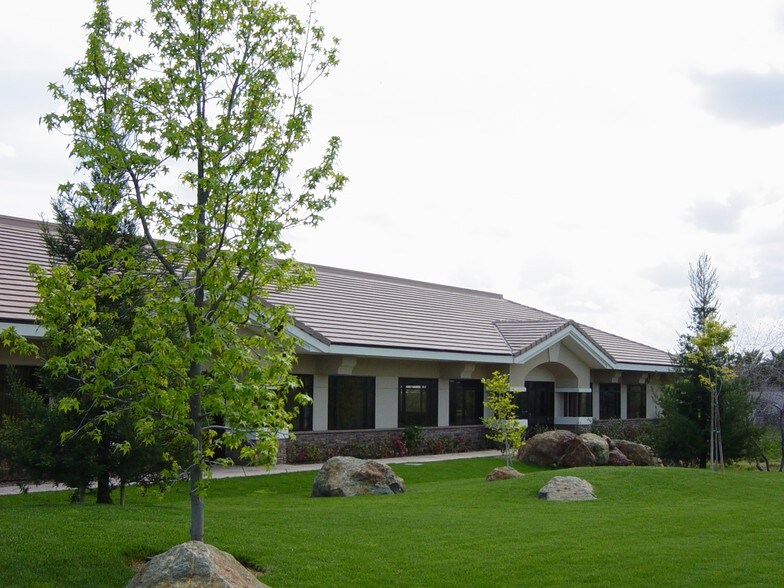 1192-1194 Suncast Ln, El Dorado Hills, CA à louer - Photo du bâtiment - Image 1 de 8