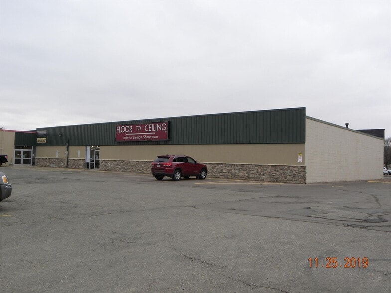 2123 6th Ave SE, Aberdeen, SD for lease - Building Photo - Image 1 of 1
