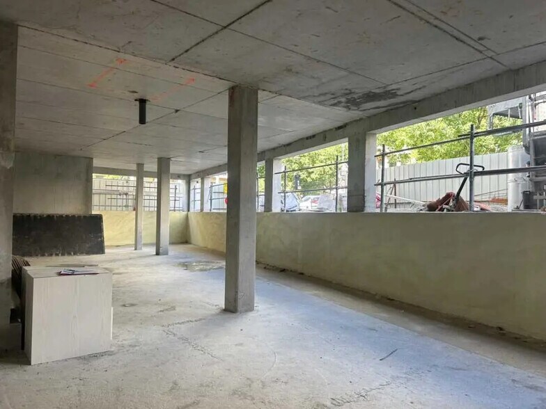 Bureau dans Tassin-la-Demi-Lune à vendre - Photo du bâtiment - Image 3 de 11