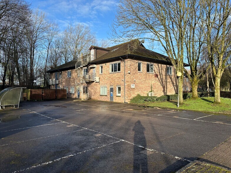 1 Newmarket Ave, Trowbridge à vendre - Photo du bâtiment - Image 3 de 10