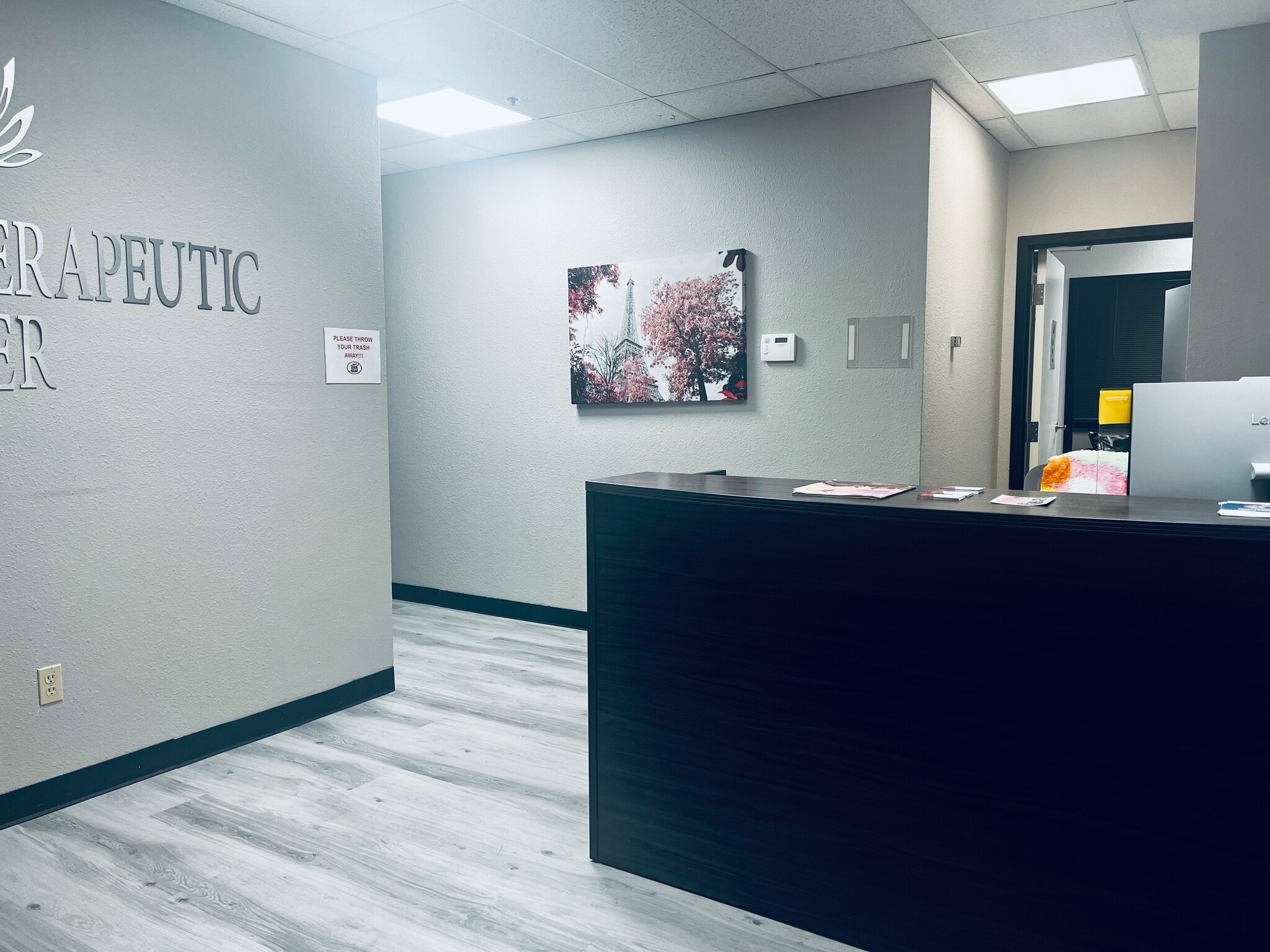 2755-2795 E Desert Inn Rd, Las Vegas, NV for lease Interior Photo- Image 1 of 9