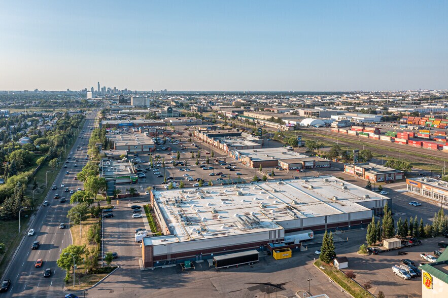 3803 Calgary Trl NW, Edmonton, AB for sale - Building Photo - Image 1 of 1