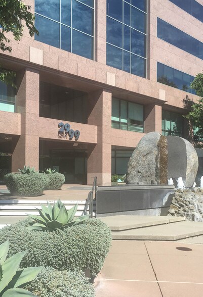 2999 Oak Rd, Walnut Creek, CA à louer - Photo du bâtiment - Image 2 de 5