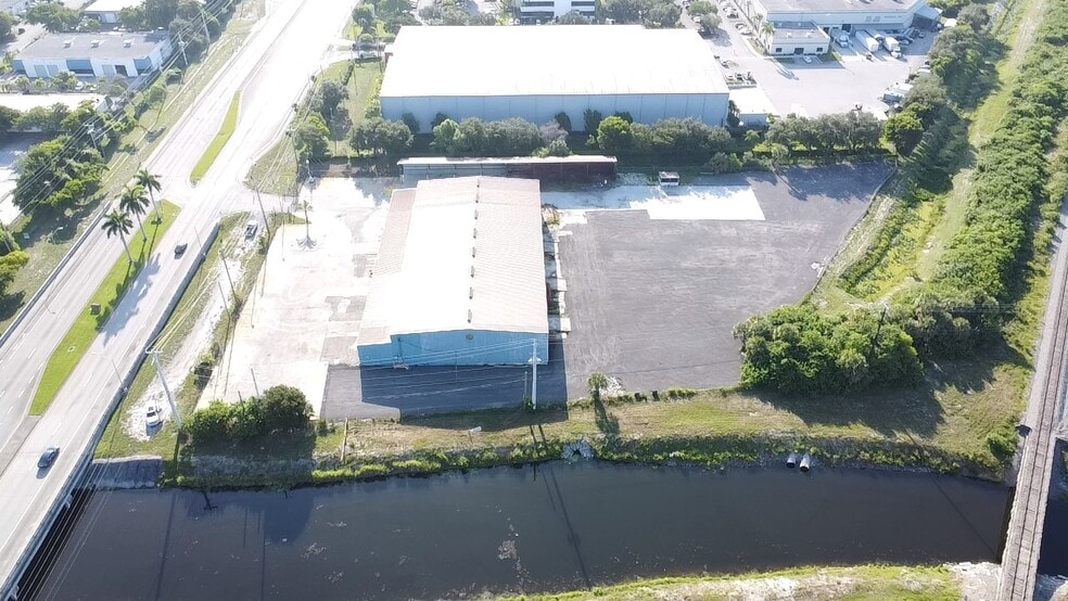 3450 Dr Martin Luther King Jr Blvd, West Palm Beach, FL for lease - Building Photo - Image 2 of 10