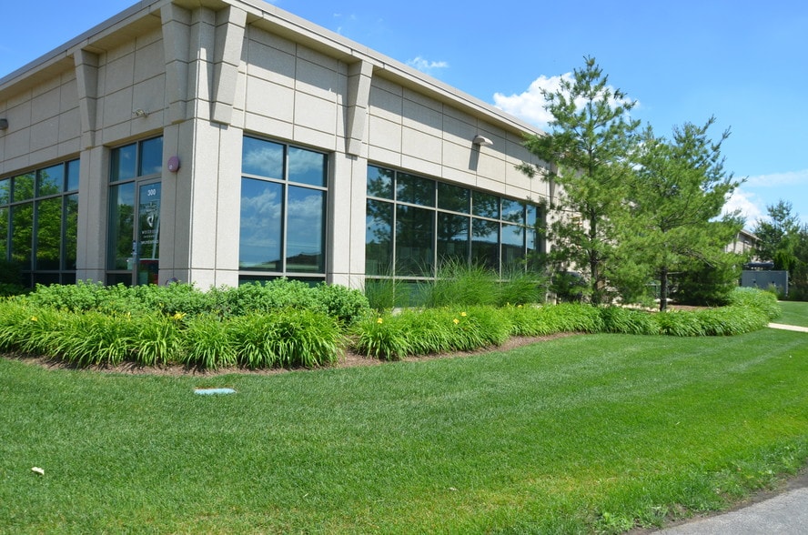 320 Cardinal Dr, St Charles, IL à louer - Autre - Image 3 de 60