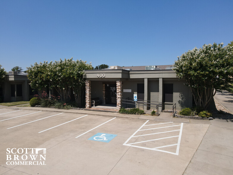 400 S Carroll Blvd, Denton, TX for lease - Building Photo - Image 1 of 34