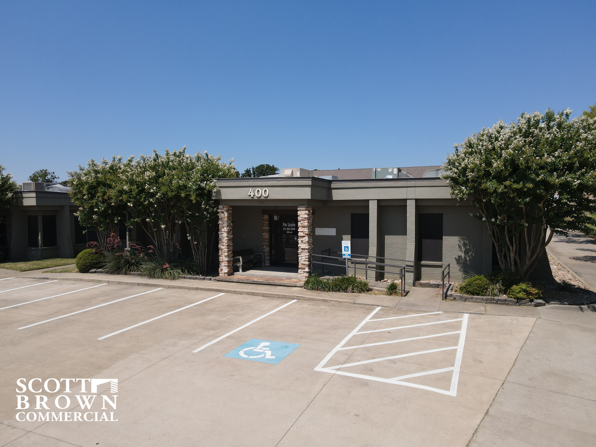 400 S Carroll Blvd, Denton, TX for lease Building Photo- Image 1 of 35