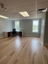 425-445 Central Ave, Saint Petersburg, FL for lease Interior Photo- Image 2 of 14