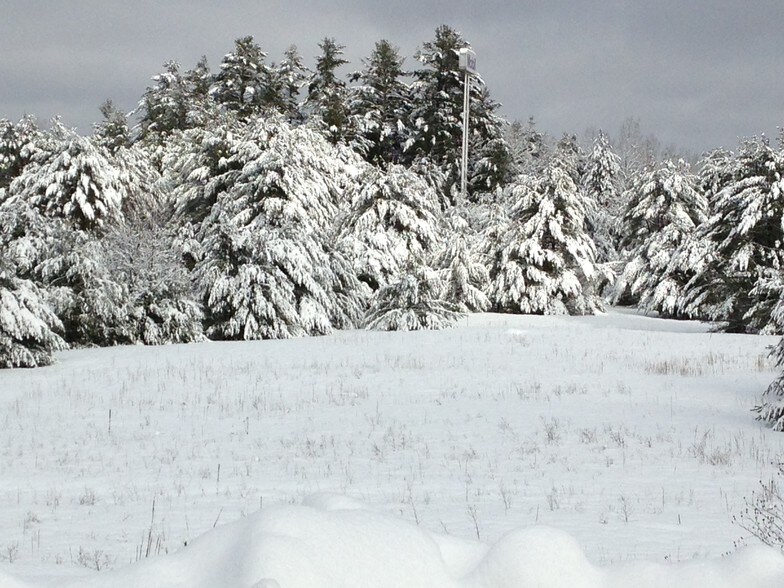 Route 8 & I-87, Chestertown, NY à vendre - Photo du bâtiment - Image 3 de 17