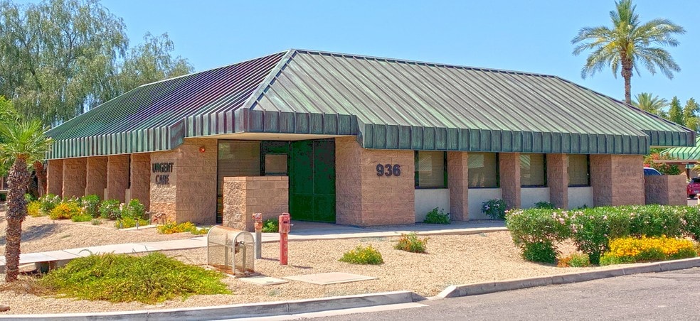 936 W Chandler Blvd, Chandler, AZ for lease - Primary Photo - Image 1 of 15